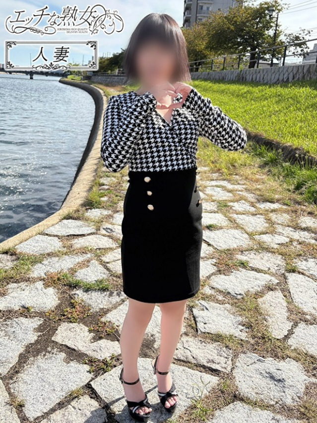 恵(めぐみ)（エッチな熟女）