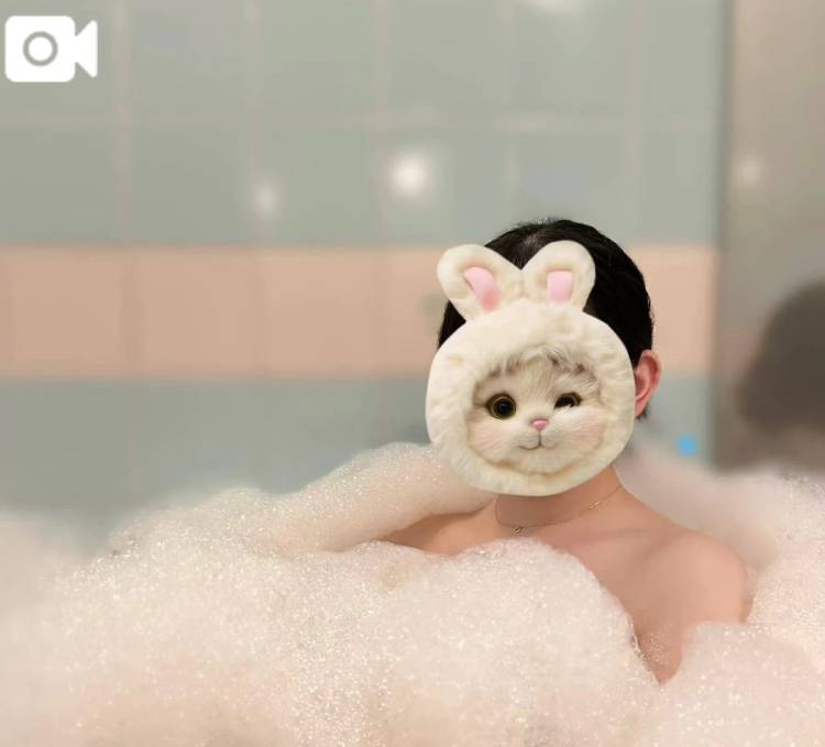 ＂アレ＂が見えちゃいそう😖🤍