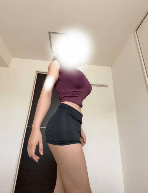 視線がドレスコード。
