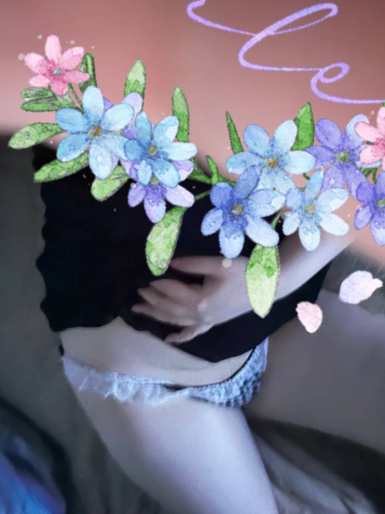お疲れ様です🤍出勤になります🫶🏻⛱️✨