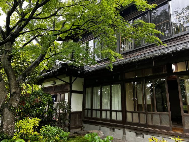 小雨混じりのお天気ですね🤍