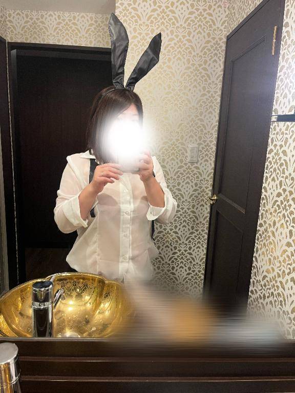 兎も　片耳垂るる　大暑かな