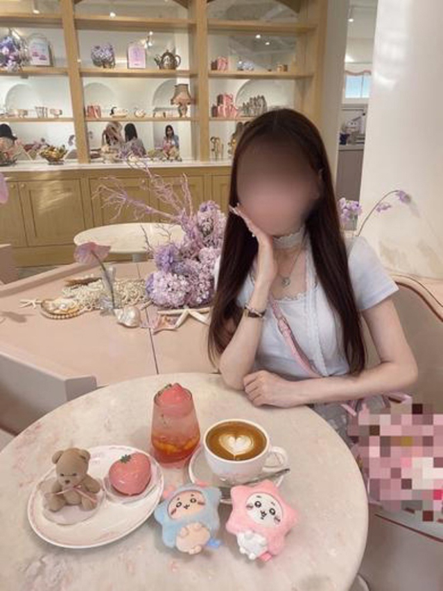 らて【お人形系SSS級美少女】（花束-女神と出会えるお店-）