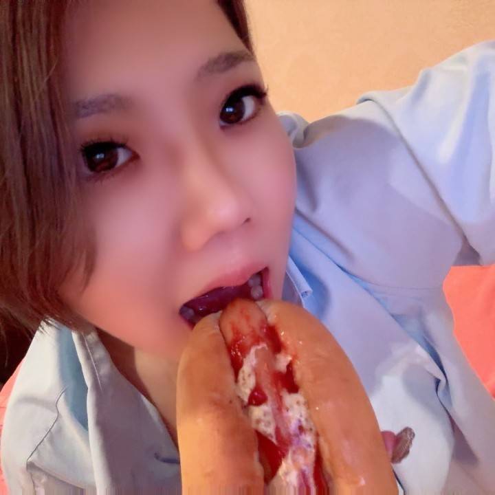 食べるさくら🌸