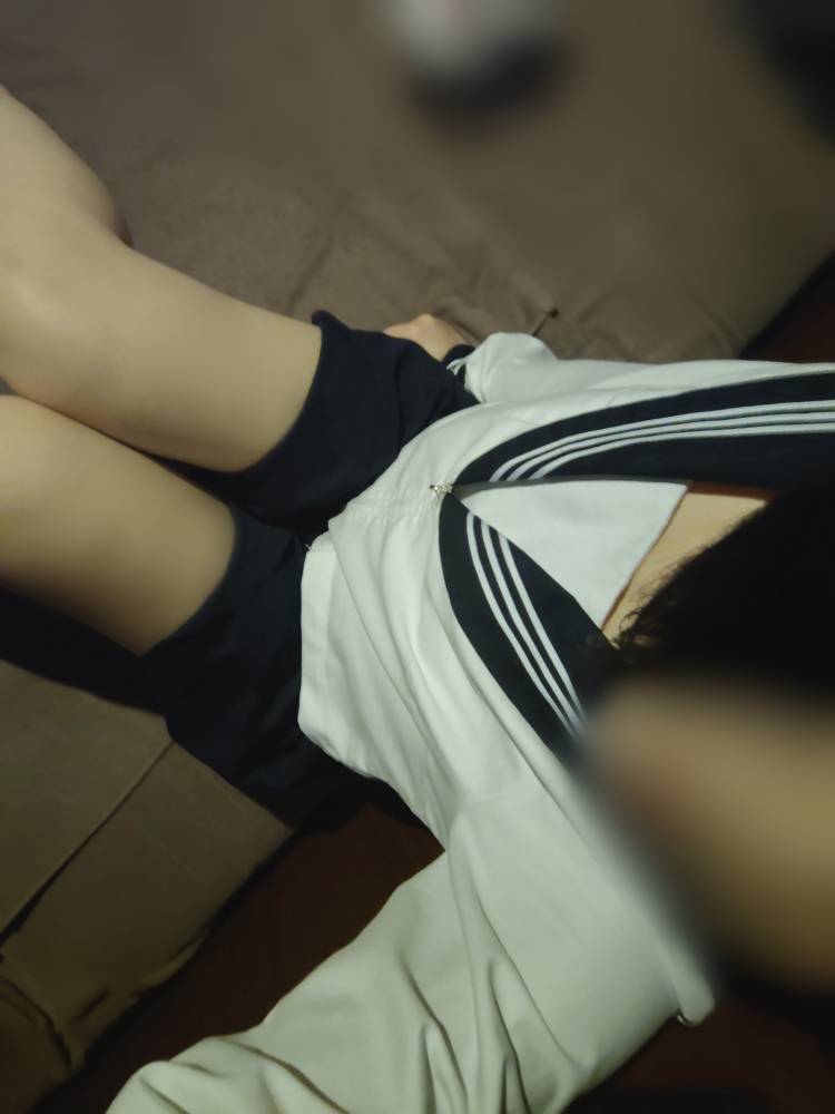 しゅっ