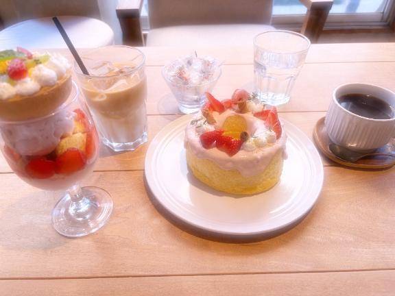 ショッピングとカフェとカラオケ💛