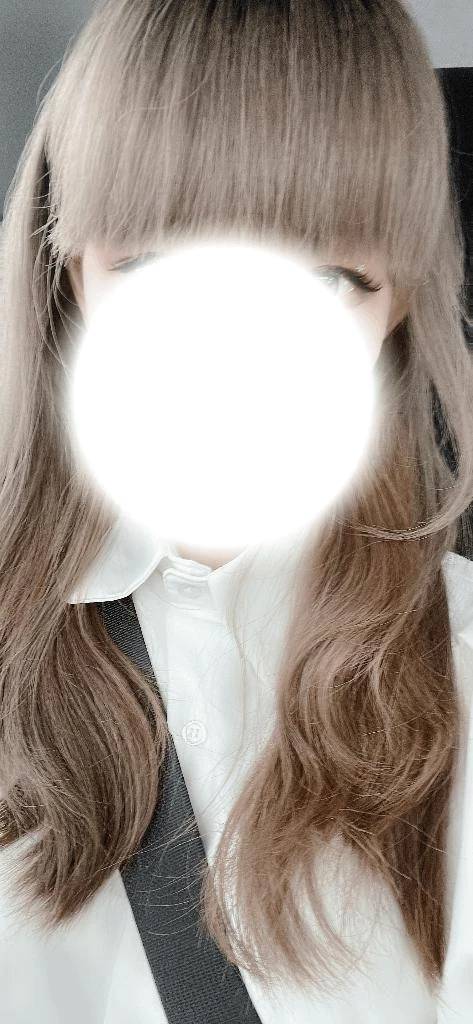 色んな髪色にしてる