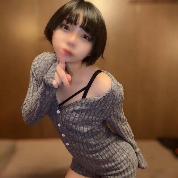 おしぱいっ🫶🏻 ̖́-