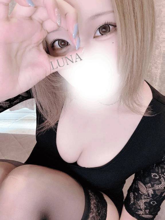 ピンヒール、そしてハグ