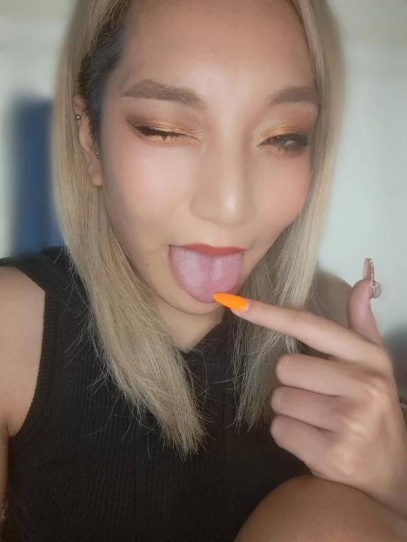 👅舐め回すよ👅