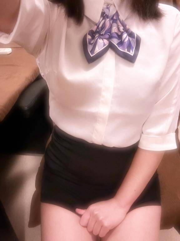 しゅ( ∩'-'∩ )??