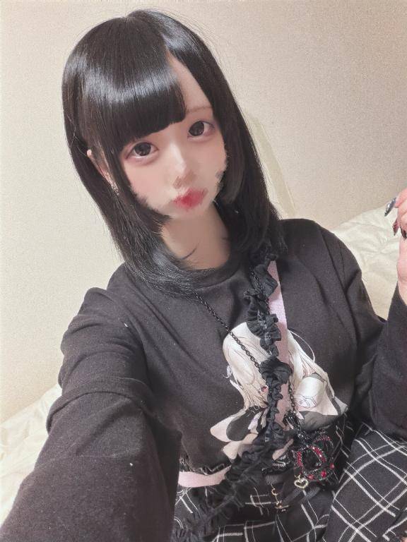 *??? 自己紹介 ???*