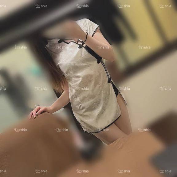 パツパツなチャイナ服