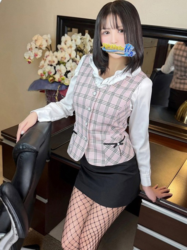 仲子　あゆり（下関　スタイリッシュ秘書）