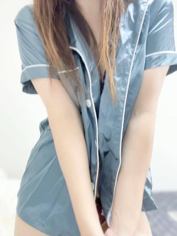 今日は“換気の日”だって?? 爽やかブルーのパジャマで空気の入れ替え気分にいかが??笑