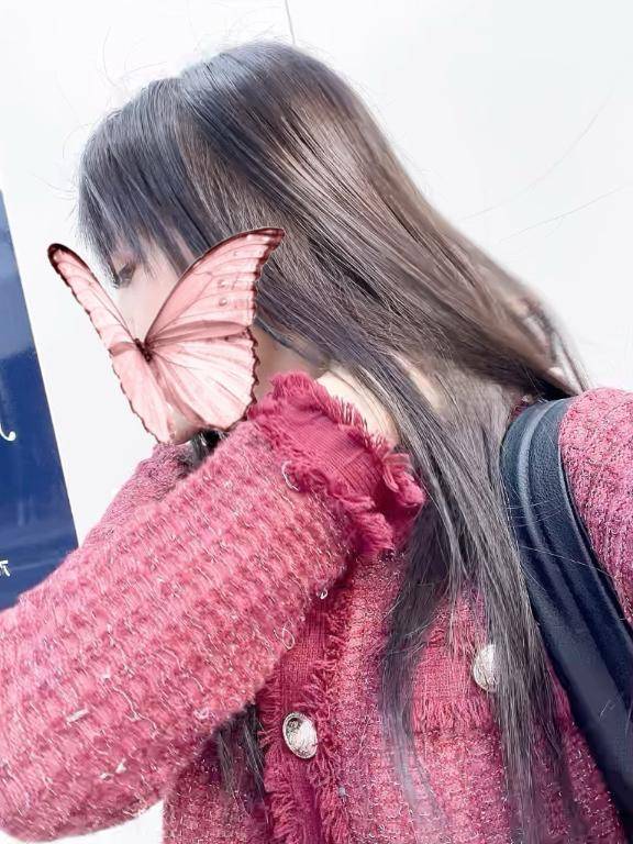 出勤??駅に大きなクリスマスツリーが??