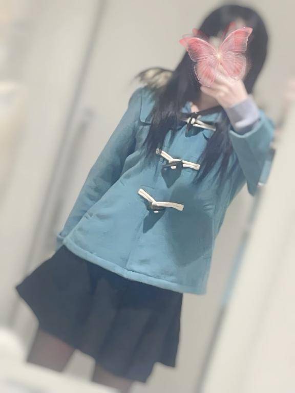 12:00～18:00出勤です??黒ミニスカ??