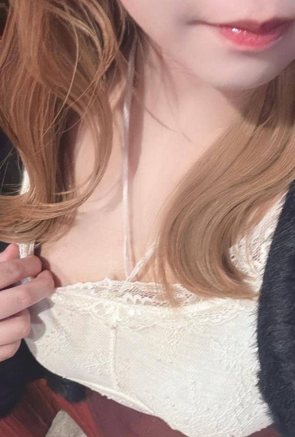 本日出勤です.*?.｡