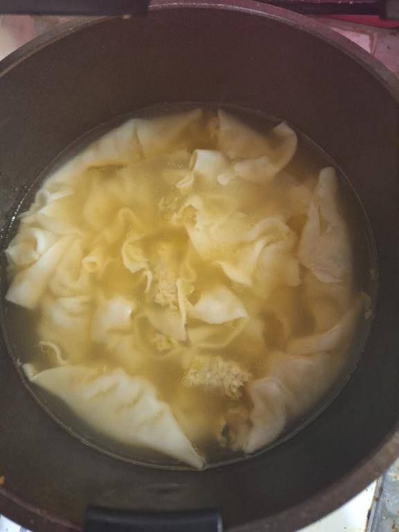 餃子スープで温まる！