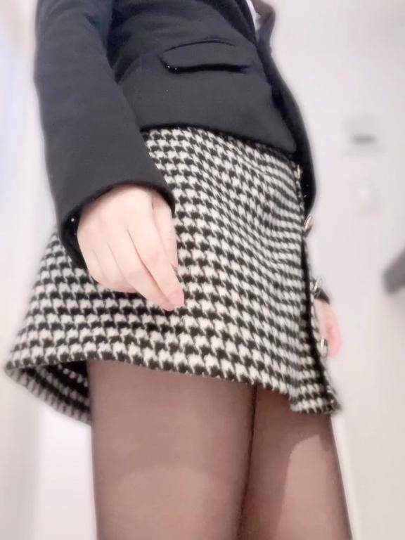 みたよ40で…開脚しちゃう？?