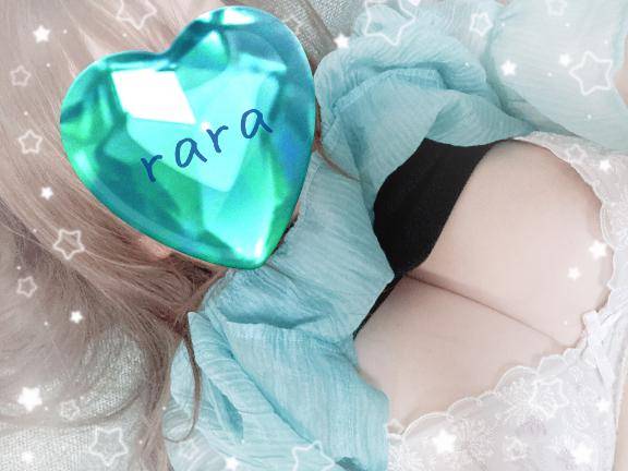 お店にいるよ🙈💙