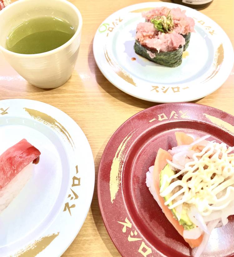 出勤してます。