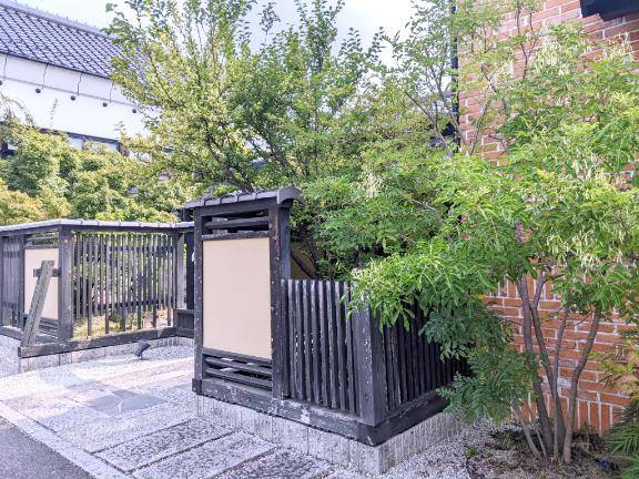 出勤しております