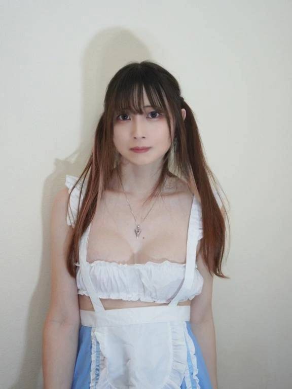 メイドの…コスプレ！