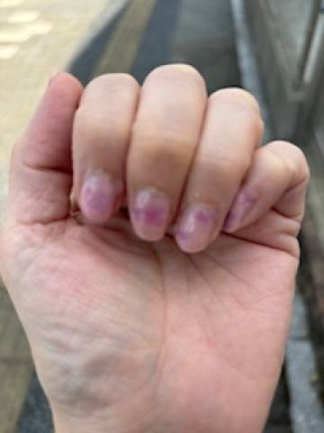 お休み中