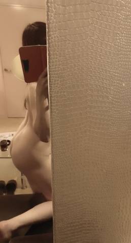 パティオでお誘いのHさま。
