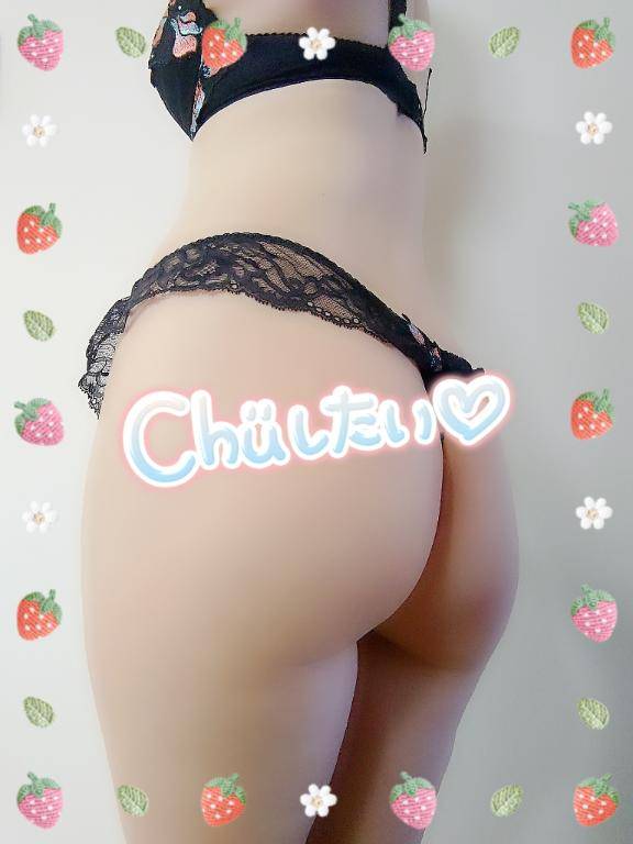 情熱的で燃えるような熱いキス♪