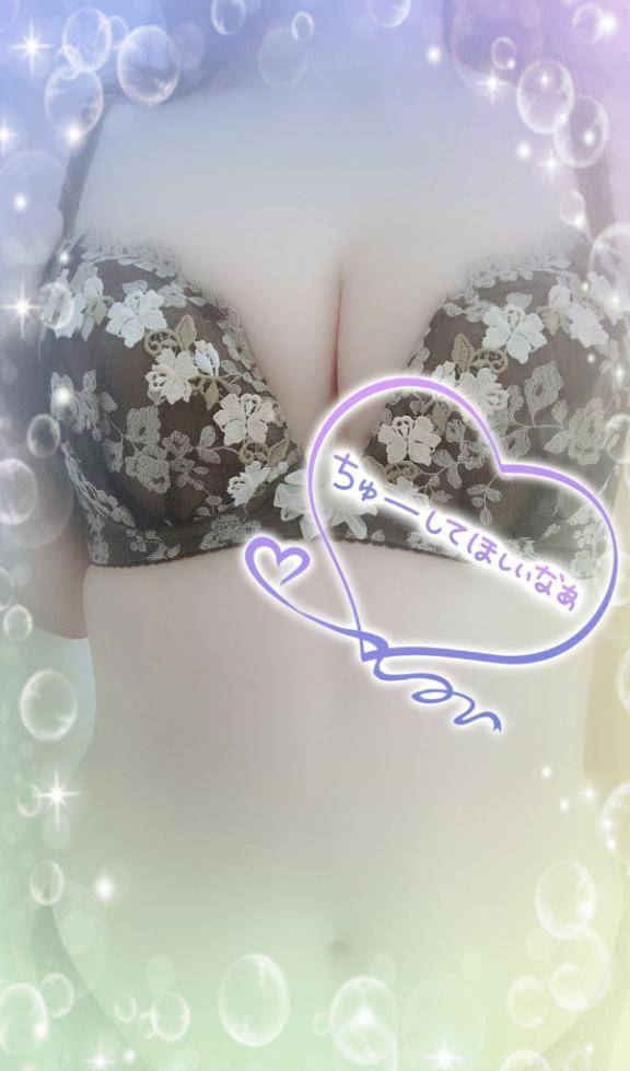 身も蕩けるほどの熱く濃厚なキス♪