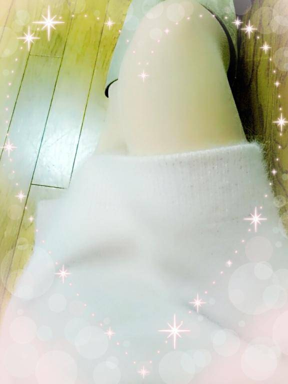 ニットの下は…？