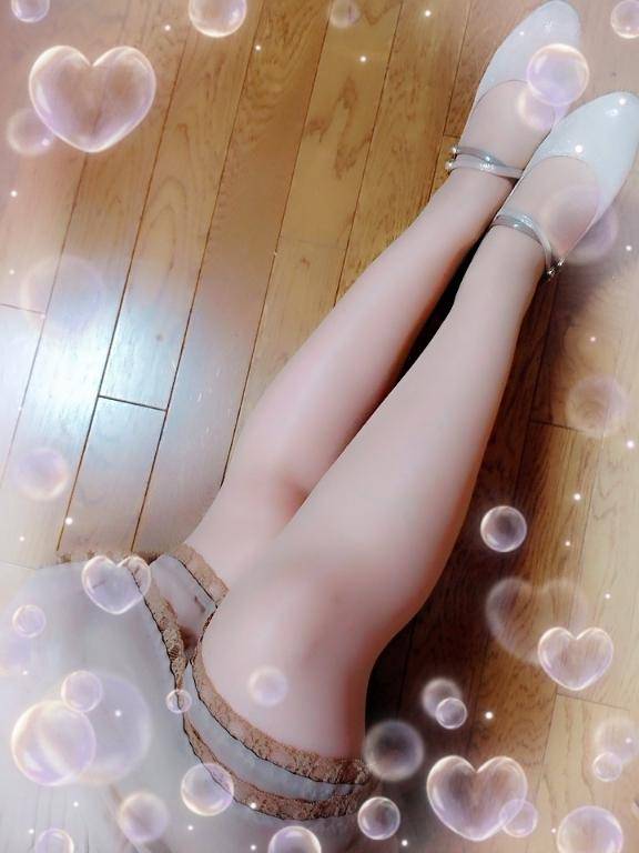 なでたくなる脚?