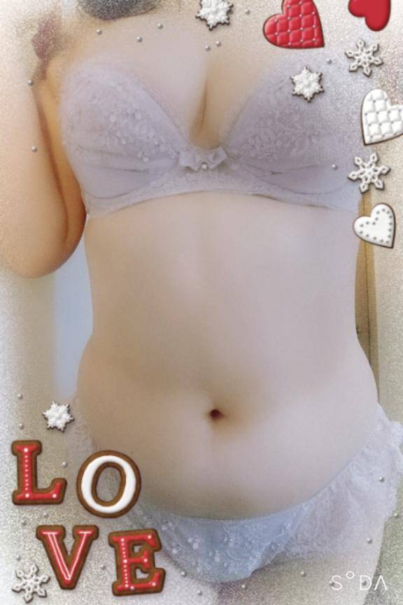 キス以上にエロい口移し