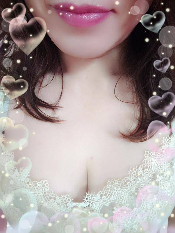 肉厚淫乱ベロKISSで…