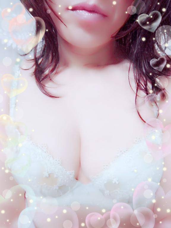 キス以上にエロい口移し