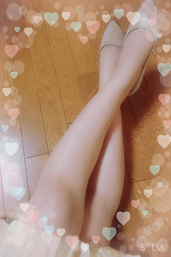 なでたくなる脚?
