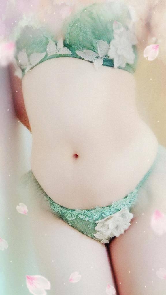 お昼休憩中で…?