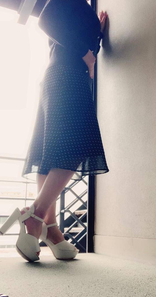 向かいます。