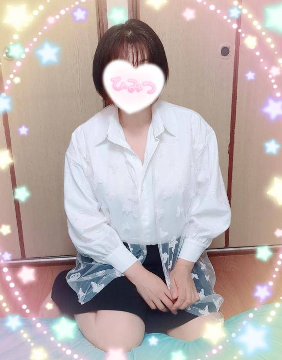 あいこ《バイブを前の穴に…》