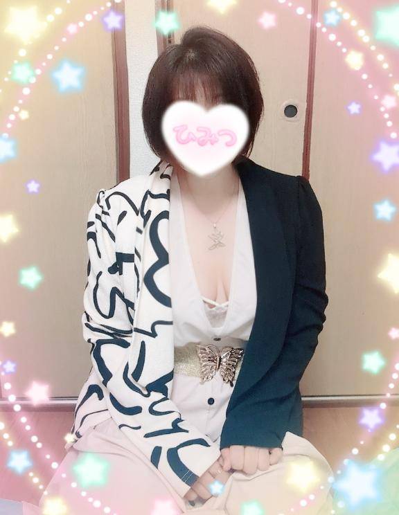 あいこ《バイブを前の穴に…》