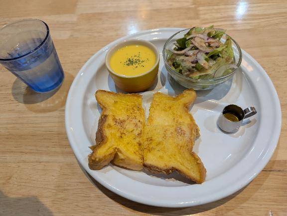 かわいいお店でモーニング?