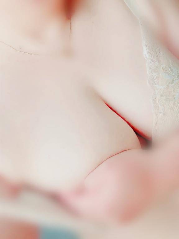 りょう《気品溢れる長身人妻》