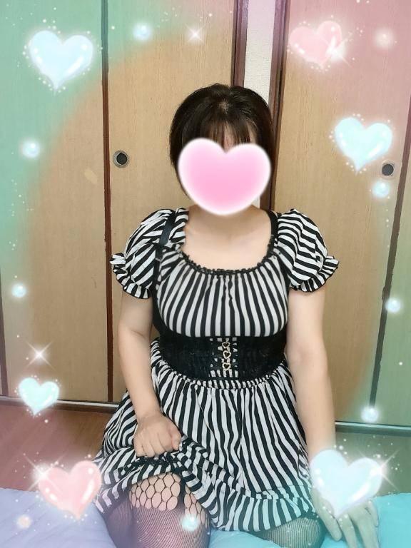 あいこ《バイブを前の穴に…》