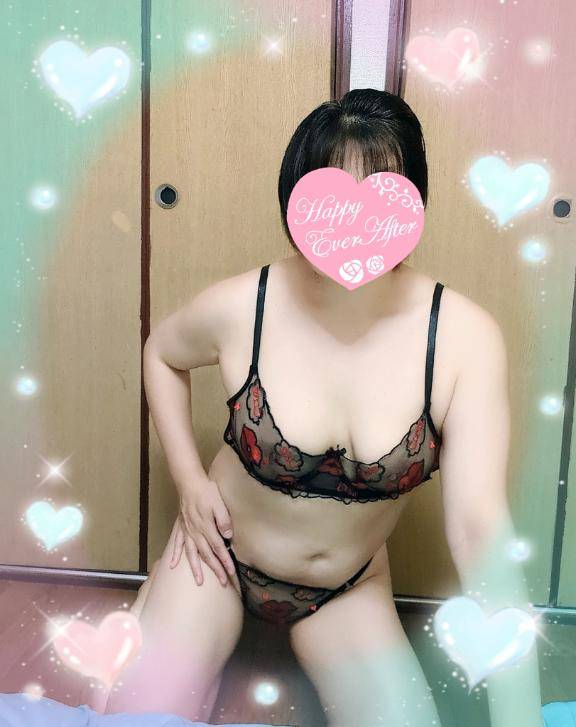 あいこ《バイブを前の穴に…》