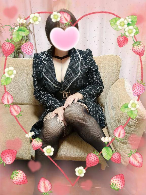 あいこ《バイブを前の穴に…》