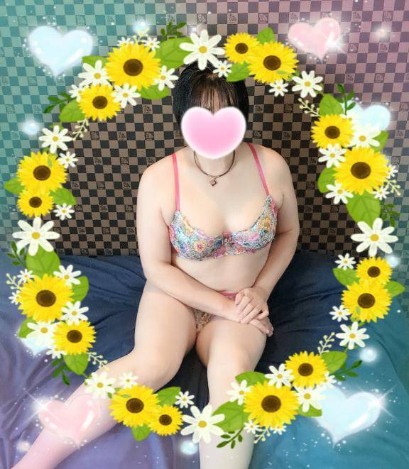 あいこ《バイブを前の穴に…》