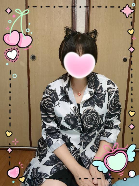 あいこ《バイブを前の穴に…》