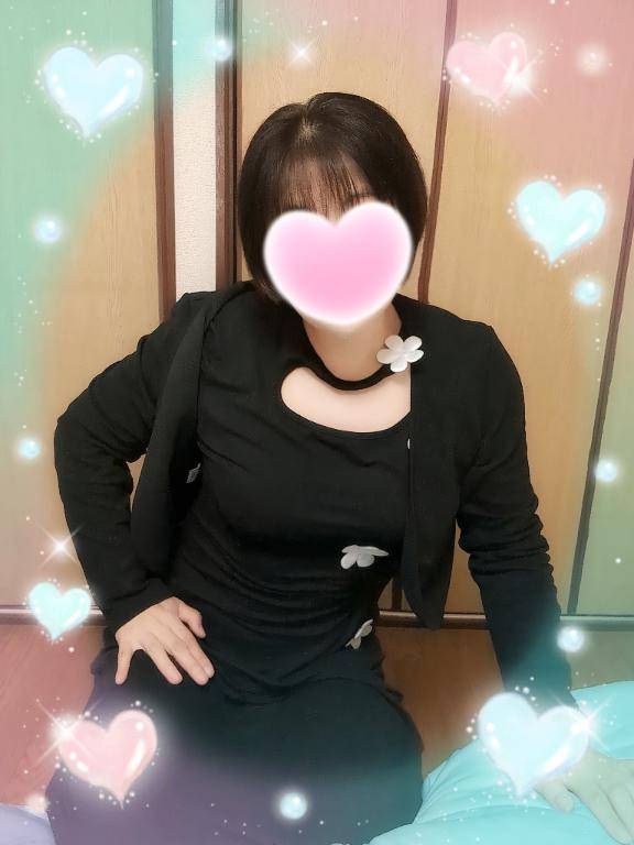 あいこ《バイブを前の穴に…》